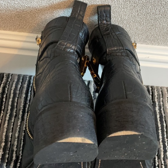 Giuseppe Zanotti design black boot SZ 39.5 - Picture 6 of 8